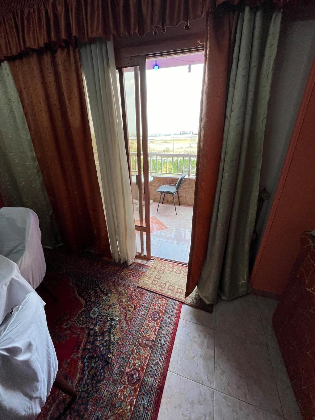 Spacious Apartment - Heliopolis 10Min From Airport Kairo Eksteriør bilde